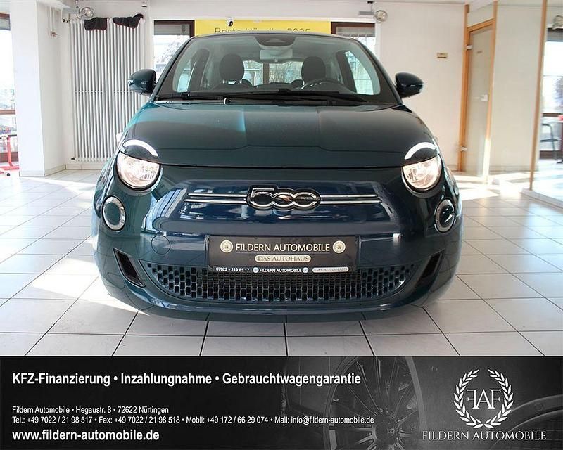 Gebraucht Fiat 500e Action 69 kW (95 PS) 2023 Grün Kleinwagen