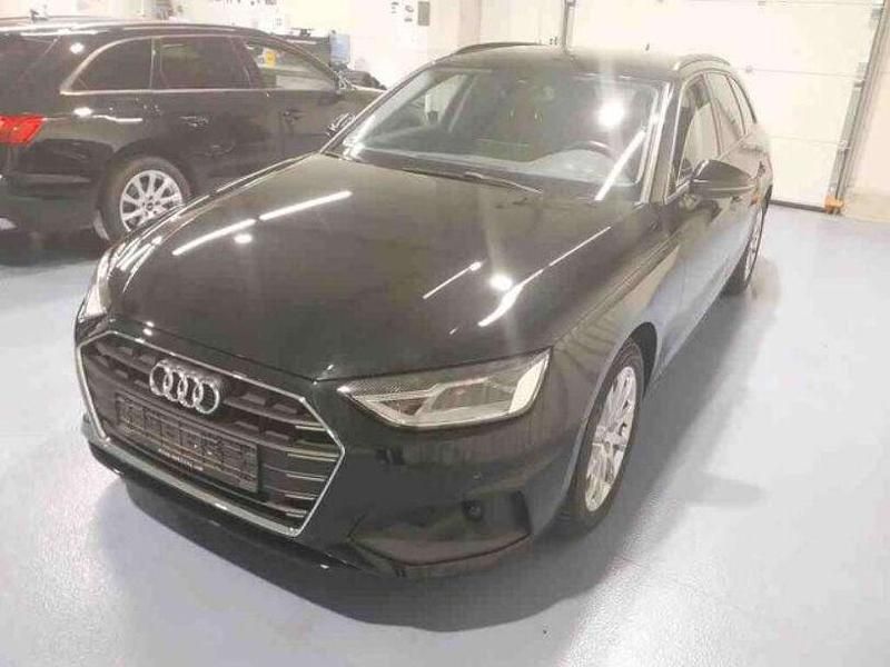 Gebraucht Audi A4 Advanced 150 PS (110 kW) 2022 Mythosschwarz metallic Kombi