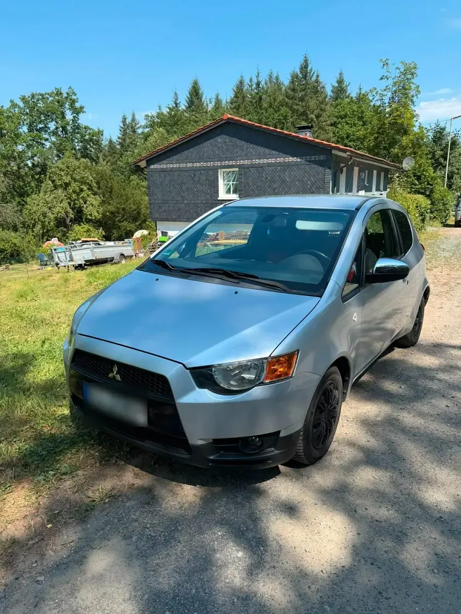 Gebraucht Mitsubishi Colt 95 PS (69 kW) 2009 Silber Kleinwagen