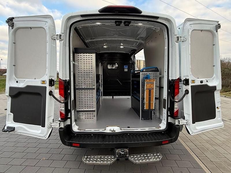 Weiß Gebraucht 2020 Ford Transit Trend Van / Kleinbus | 27.999 € - Bild 1/3