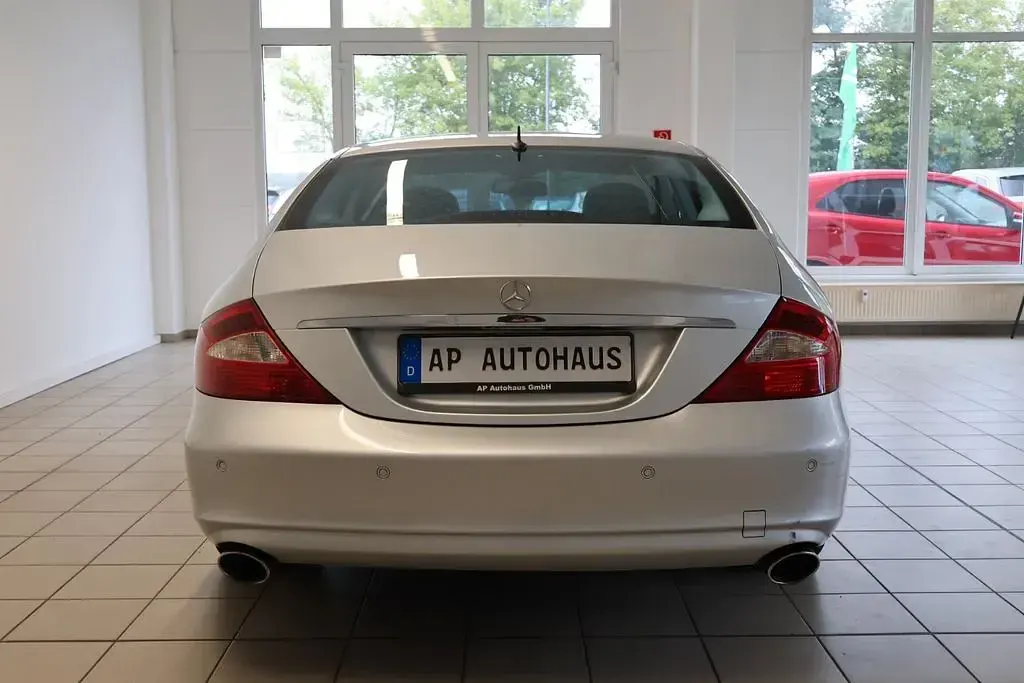 Gebraucht Mercedes CLS320 224 PS (164 kW) 2005 Iridiumsilber Coupé