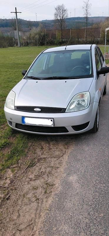 Gebraucht Ford Fiesta 80 PS (58 kW) 2005 Silber Kleinwagen
