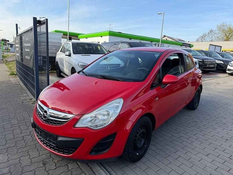 Gebraucht Opel Corsa Edition 101 PS (74 kW) 2012 Rot Kleinwagen