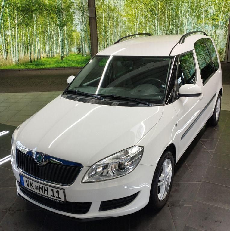 Weiß Gebraucht 2013 Skoda Roomster Plus Edition Kombi | 4.500 € (Guter Preis) - Bild 1/4