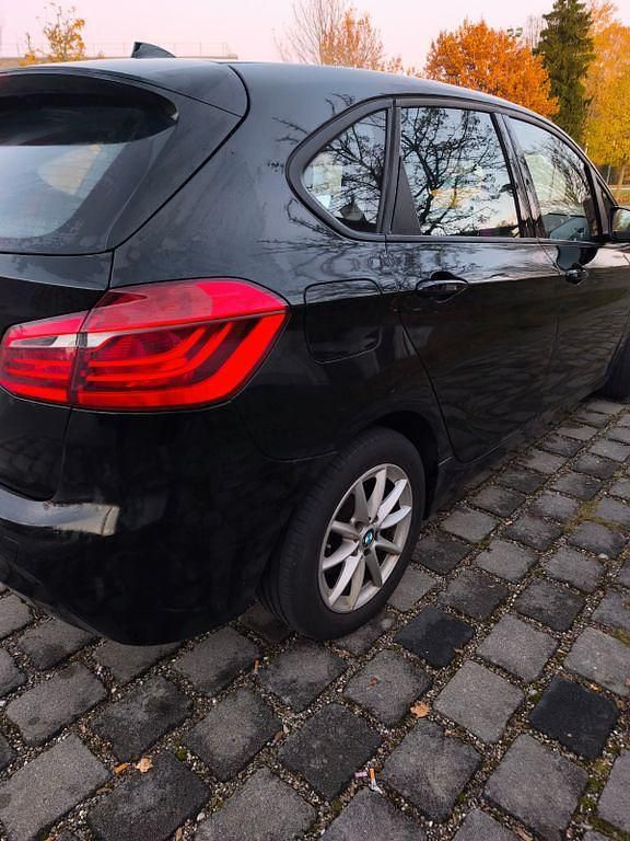 Gebraucht BMW 216 Active Tourer Advantage 116 PS (85 kW) 2016 Schwarz Van / Kleinbus