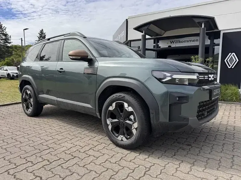 Neu Dacia Bigster Extreme 140 PS (102 kW) 2026 Zedergrün SUV
