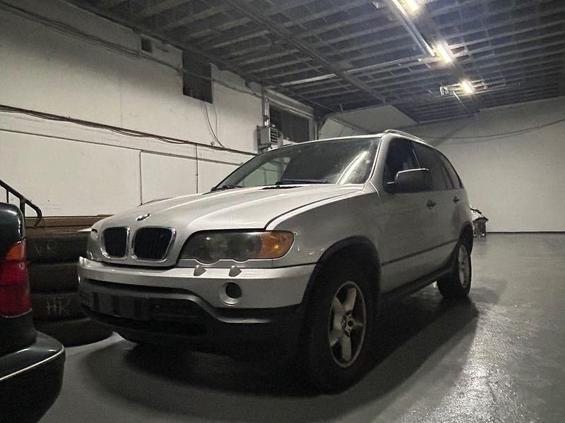 Silber Gebraucht 2002 BMW X5 SUV | 3.999 € (Fairer Preis) - Bild 1/4