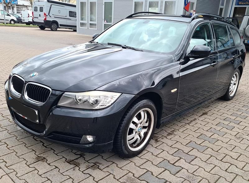 Schwarz Gebraucht 2008 BMW 318 Kombi | 5.100 € (Fairer Preis) - Bild 1/4