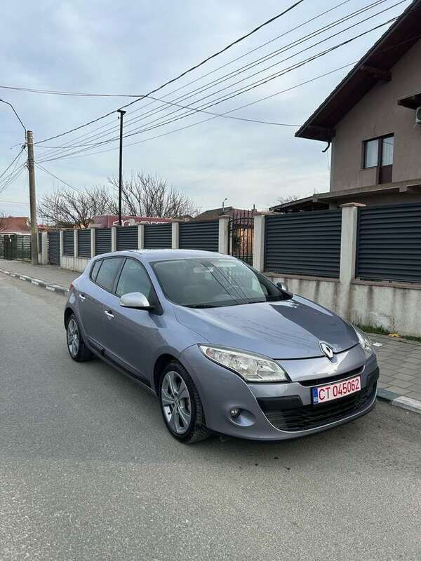 Gebraucht 2009 Renault Mégane III Privilege Limousine | 3.600 € (Etwas zu teuer) - Bild 1/4