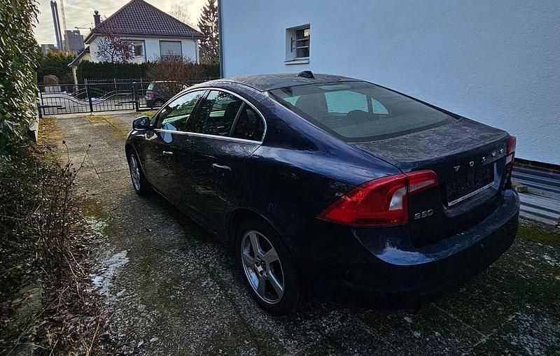 Gebraucht Volvo S60 Momentum 150 PS (110 kW) 2011 Blau Limousine