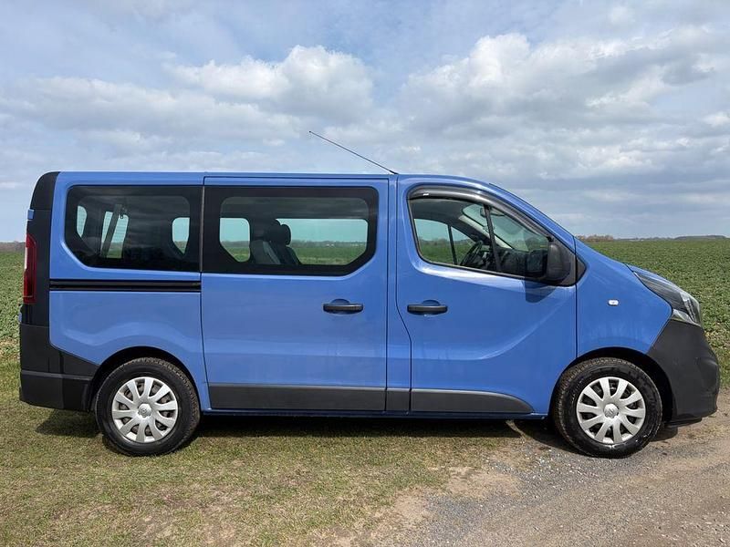 Gebraucht Opel Vivaro 125 PS (91 kW) 2017 Blau Van / Kleinbus