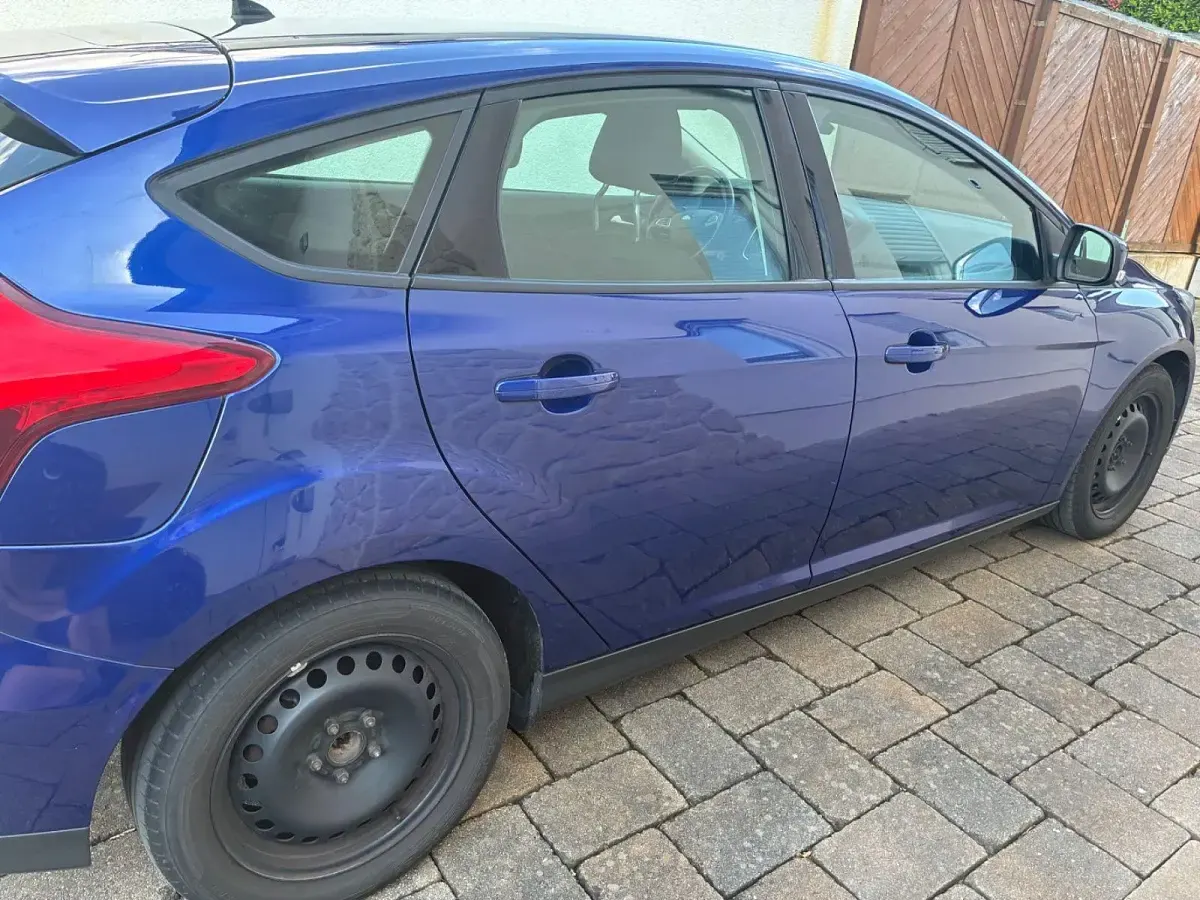 Gebraucht Ford Focus Trend 125 PS (91 kW) 2016 Limousine