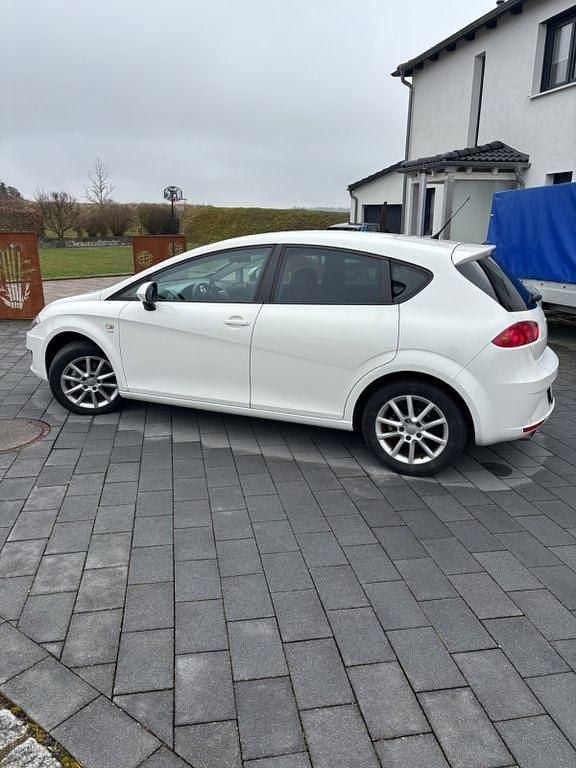 Gebraucht Seat Leon Style 125 PS (91 kW) 2009 Weiß Kleinwagen