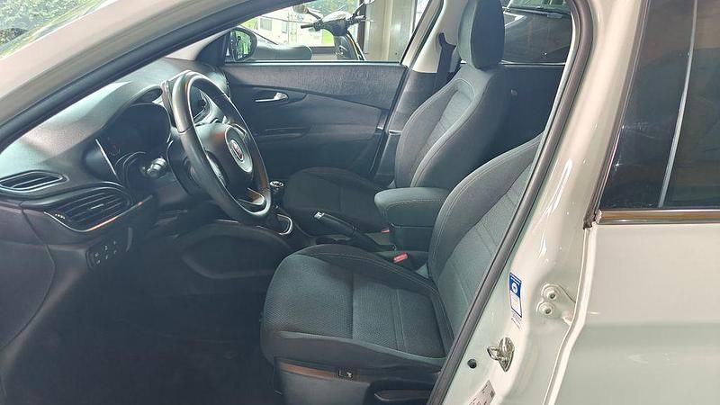 Gebraucht Fiat Tipo 120 PS (88 kW) 2019 Weiß Limousine