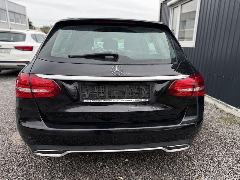 Gebraucht Mercedes C180 156 PS (114 kW) 2017 Schwarz Kombi