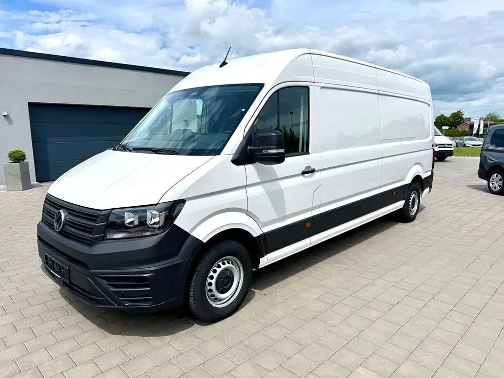 Gebraucht VW Crafter 177 PS (130 kW) 2025 Weiß Van