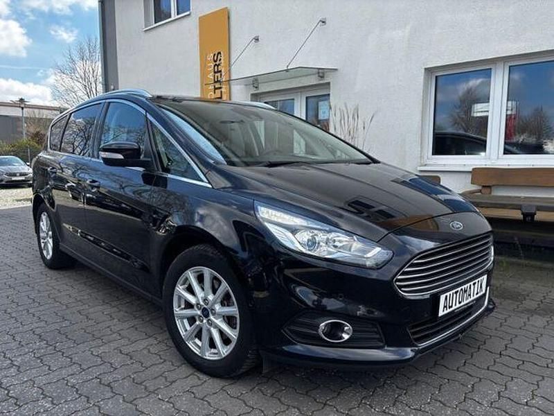Schwarz Gebraucht 2017 Ford S-MAX Titanium Van / Kleinbus | 19.885 € (Etwas zu teuer) - Bild 1/4