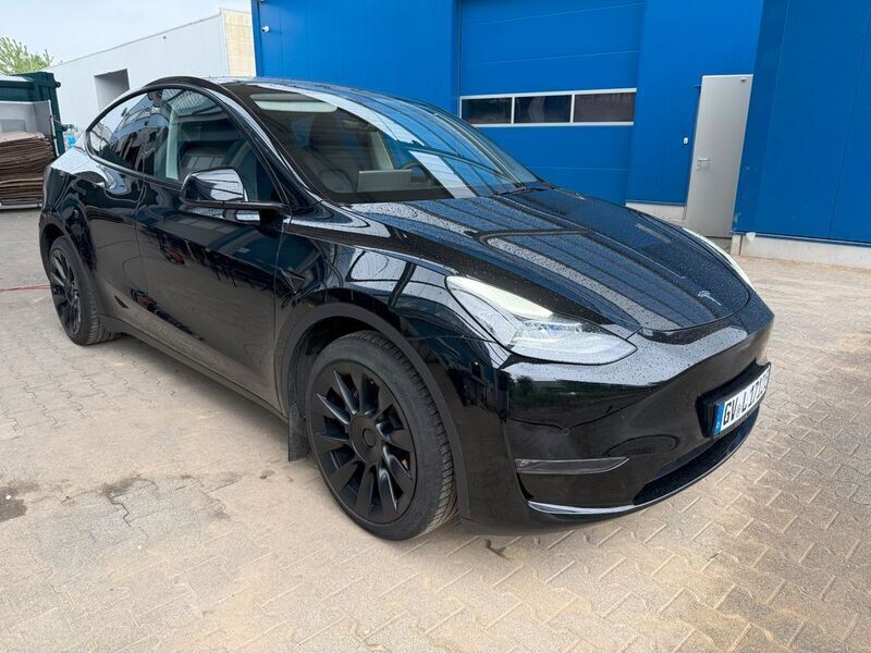 Schwarz Gebraucht 2022 Tesla Model Y Long Range SUV | 34.599 € (Guter Preis) - Bild 1/4