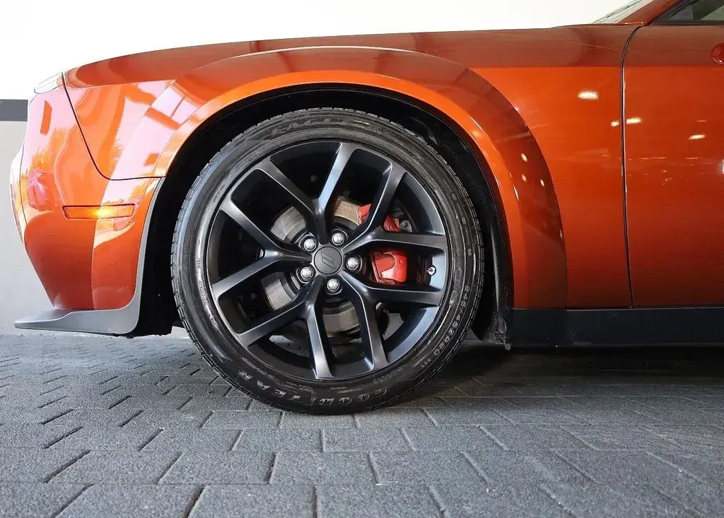 Gebraucht Dodge Challenger 377 PS (277 kW) 2024 Orange Coupé