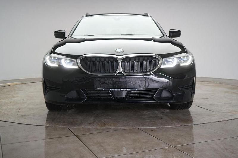 Gebraucht BMW 320 Sport Line 190 PS (139 kW) 2021 Schwarz 2 Kombi