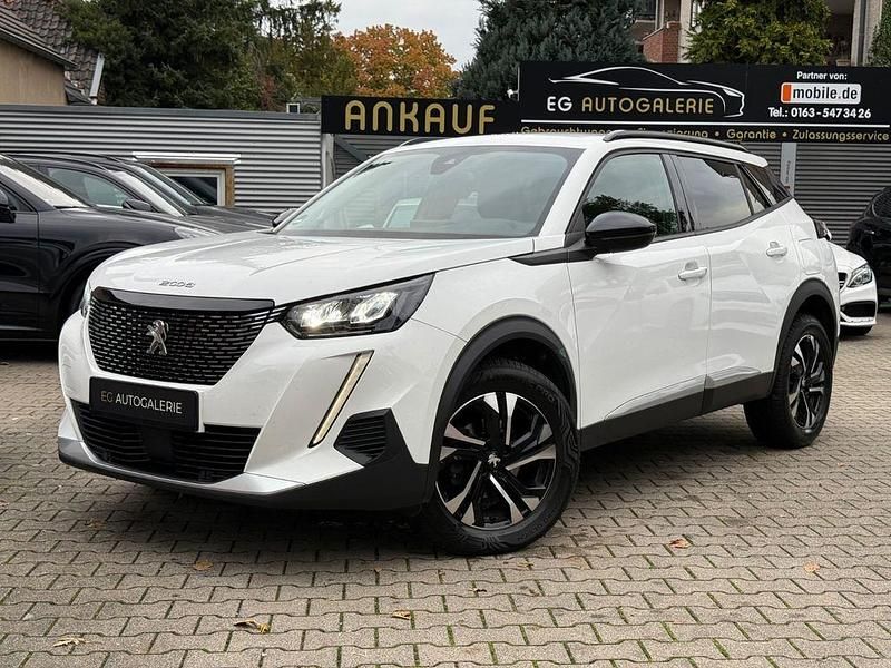 Weiß Gebraucht 2022 Peugeot 2008 Allure SUV | 15.850 € (Superpreis) - Bild 1/4
