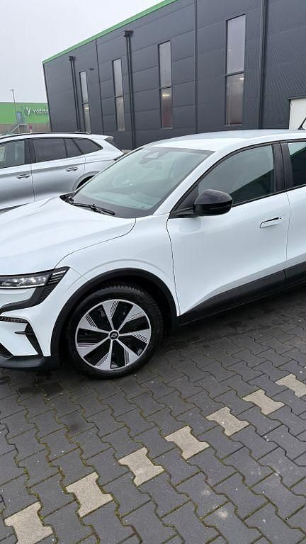 Gebraucht Renault Megane E-Tech Evolution 96 kW (131 PS) 2022 Weiß Limousine