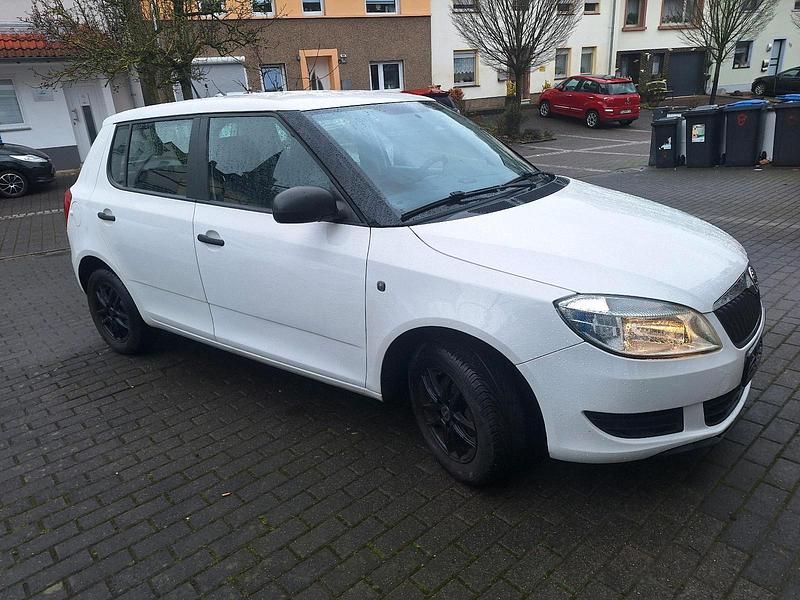 Gebraucht Skoda Fabia 86 PS (63 kW) 2015 Weiß Limousine