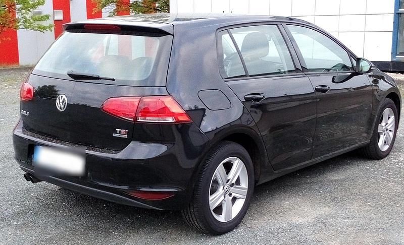 Gebraucht VW Golf VII Comfortline 140 PS (102 kW) 2013 Schwarz Limousine