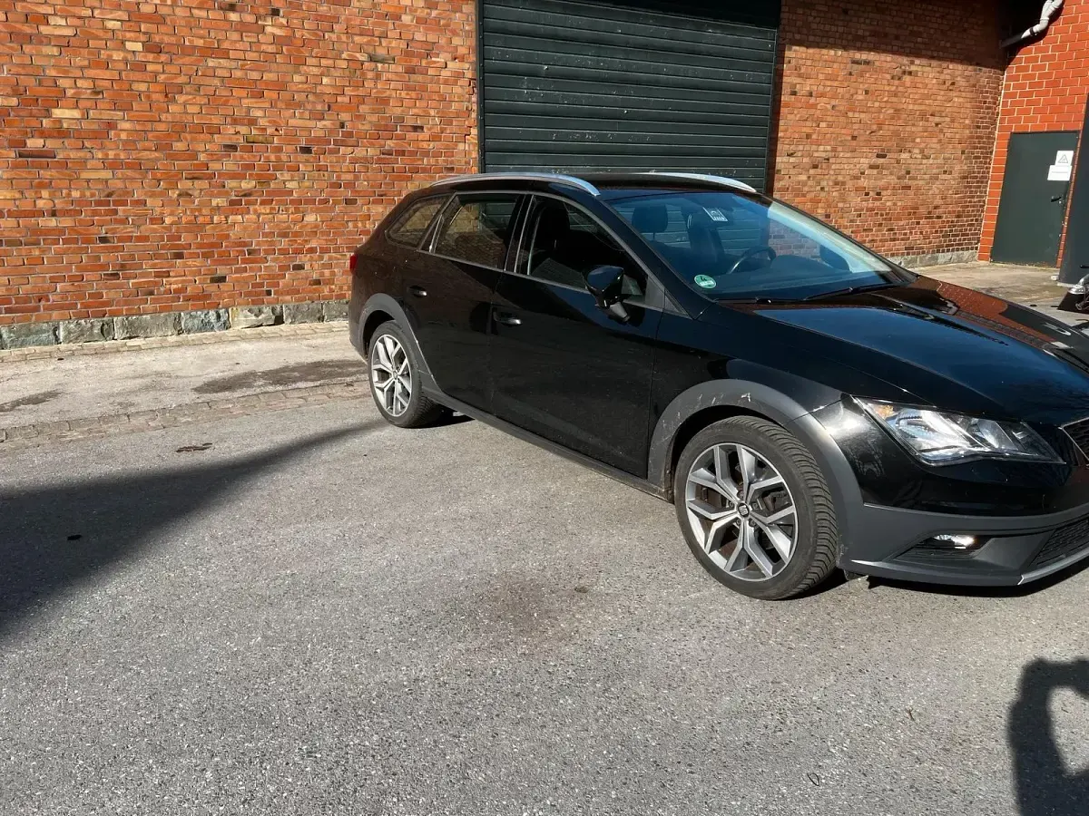 Gebraucht Seat Leon X-Perience 180 PS (132 kW) 2016 Schwarz Kombi