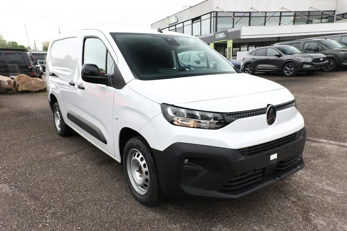 Neu Citroën Berlingo 131 PS (96 kW) 2025 Eisweiß Van / Kleinbus