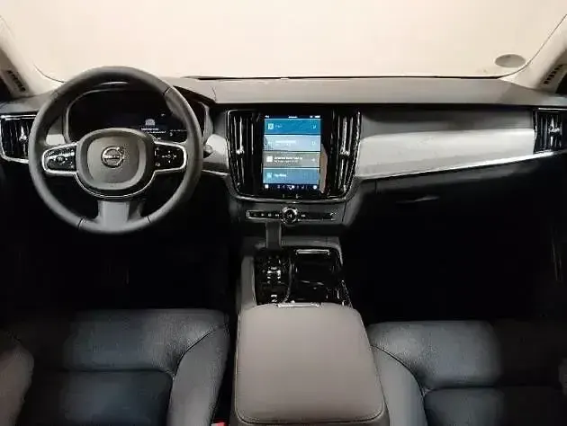Gebraucht Volvo V90 Core 253 PS (186 kW) 2025 Schwarz Kombi