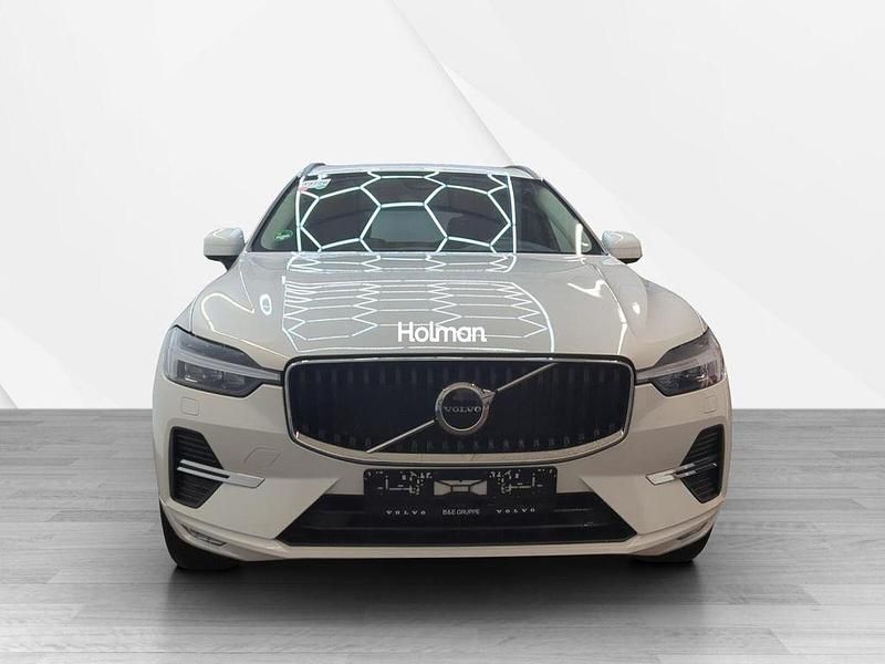 Gebraucht Volvo XC60 Core 197 PS (144 kW) 2023 Weiß SUV