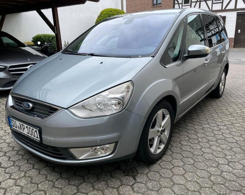 Silber Gebraucht 2009 Ford Galaxy Van / Kleinbus | 3.500 € - Bild 1/4