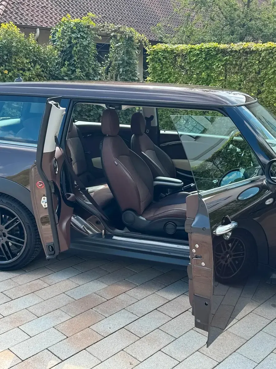 Käytetty Mini Cooper D 109 HP (80 kW) 2008 Ruskea Viistoperä