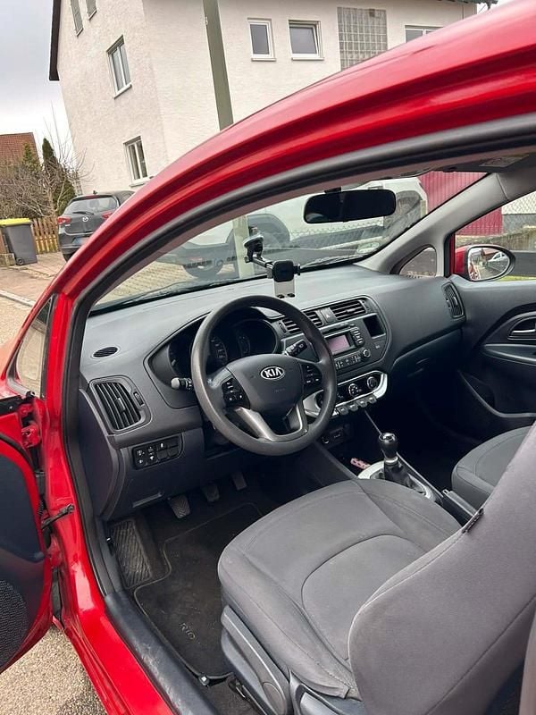 Gebraucht Kia Rio 86 PS (63 kW) 2014 Kleinwagen
