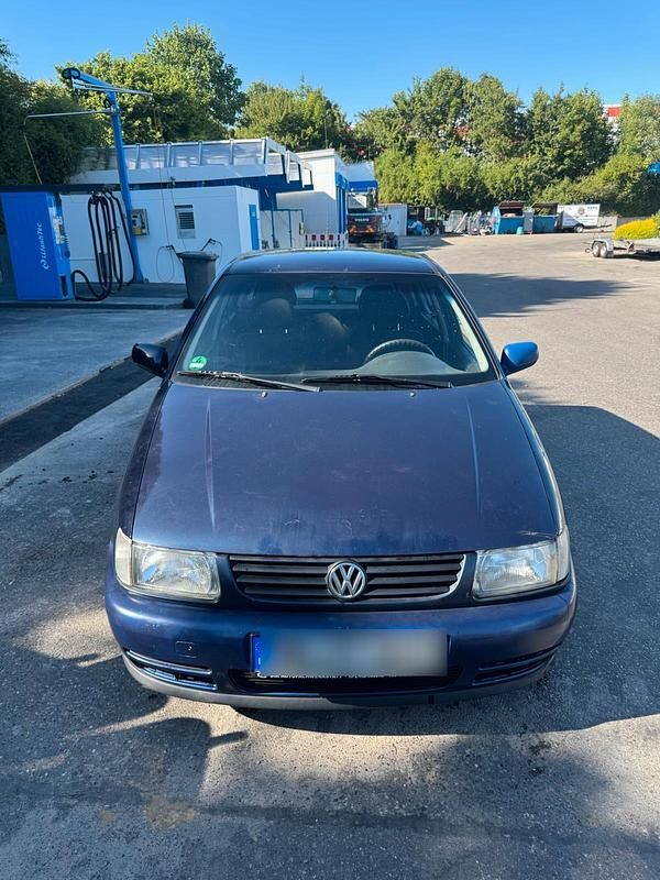 Blau Gebraucht 1999 VW Polo Kleinwagen | 650 € (Guter Preis) - Bild 1/4