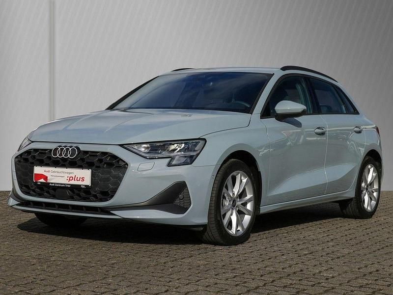 Gebraucht Audi A3 Ambiente 150 PS (110 kW) 2025 Pfeilgrau perleffekt Limousine