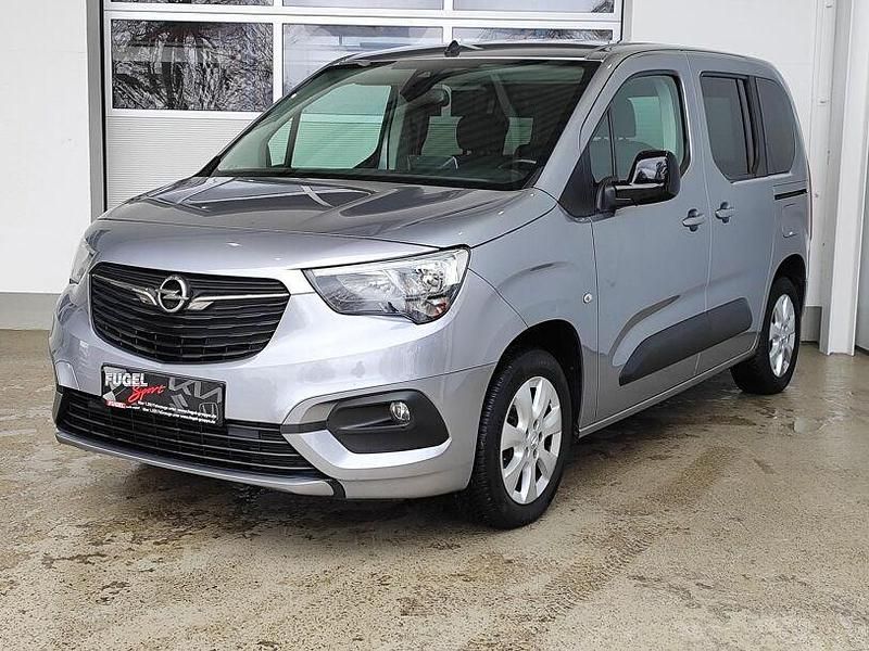 Gebraucht Opel Combo Life Elegance 131 PS (96 kW) 2022 Kontrast grau/quarz silber Kombi