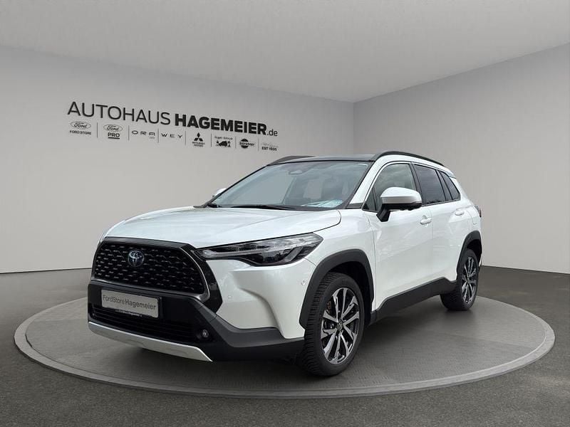 Weiß Gebraucht 2023 Toyota Corolla Cross Lounge SUV | 31.750 € (Guter Preis) - Bild 1/4