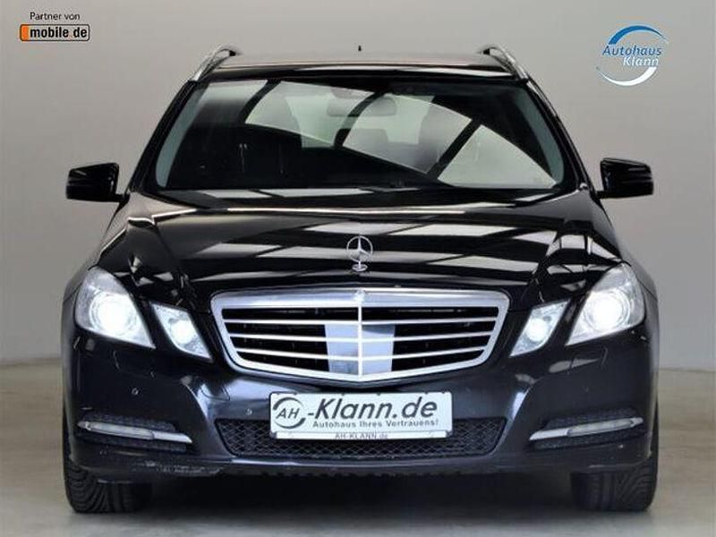 Gebraucht Mercedes E220 170 PS (125 kW) 2012 Schwarz  unilack Kombi