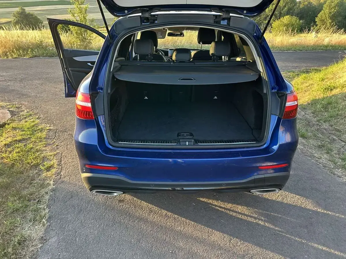 Gebraucht Mercedes GLC250 211 PS (155 kW) 2019 Blau SUV