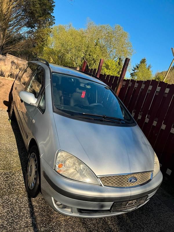 Second-hand Ford Galaxy 131 CP (96 kW) 2004 Argintiu Monovolum