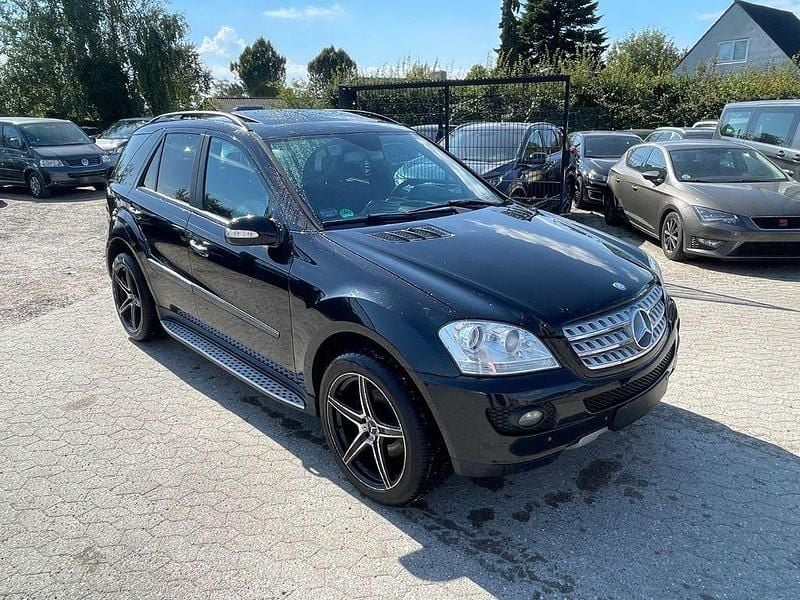 Schwarz Gebraucht 2008 Mercedes ML320 SUV | 4.500 € (Guter Preis) - Bild 1/4