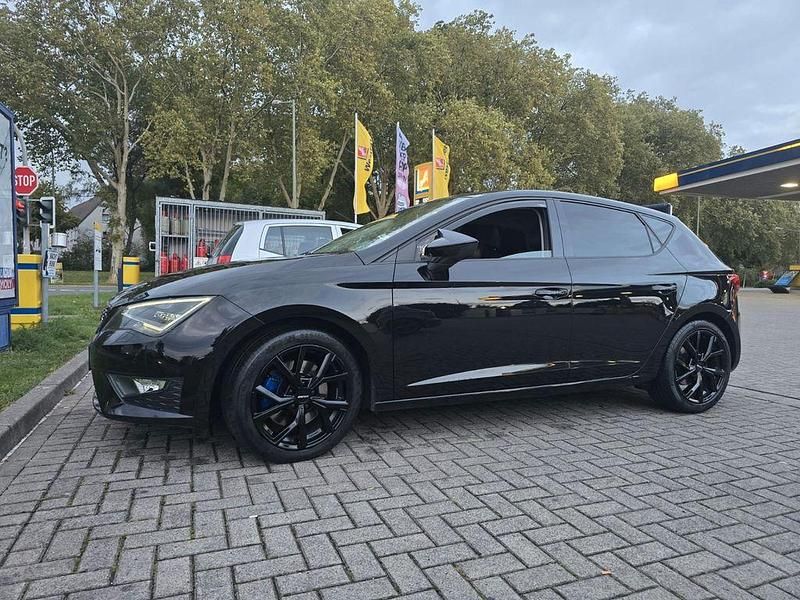 Gebraucht Seat Leon FR 184 PS (135 kW) 2016 Schwarz Limousine