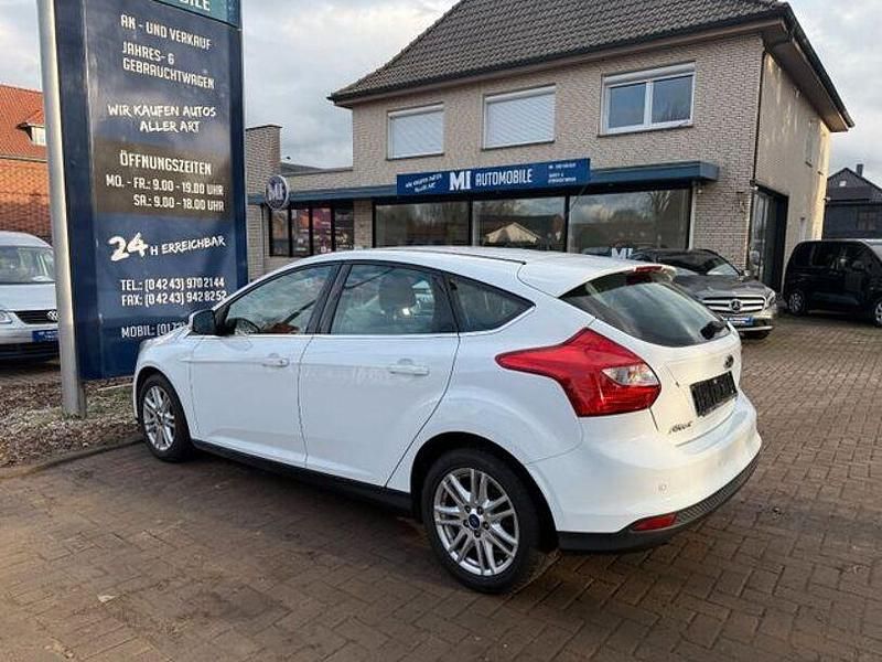 Gebraucht Ford Focus Titanium 171 PS (125 kW) 2012 Weiß Limousine