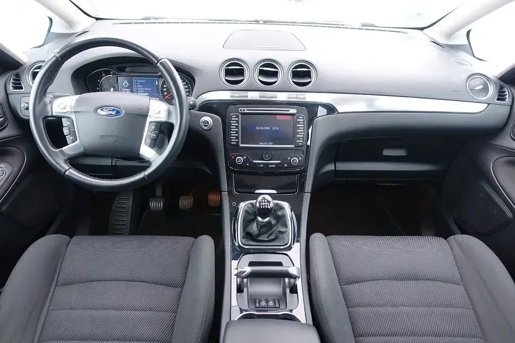 Gebraucht Ford S-MAX Titanium 200 PS (147 kW) 2013 Silber Van / Kleinbus