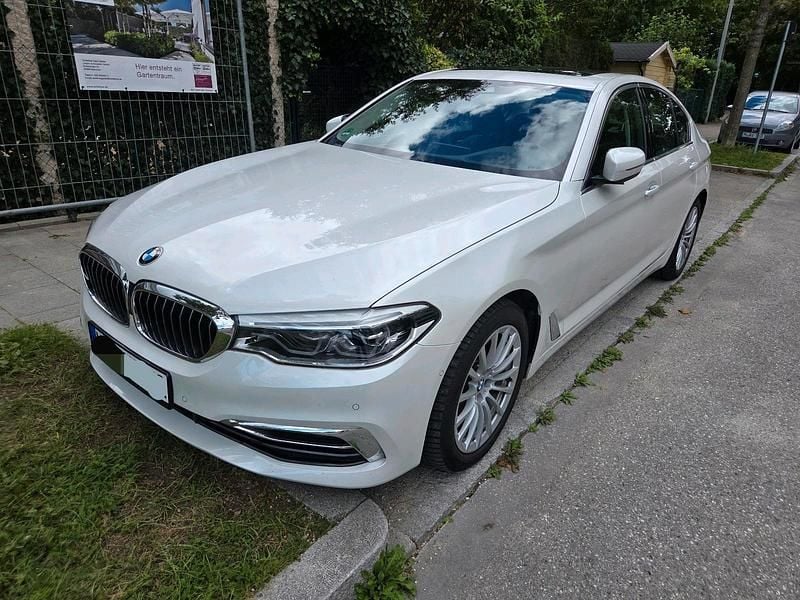 Weiß Gebraucht 2018 BMW 540 Luxury Line Limousine | 36.000 € (Guter Preis) - Bild 1/4