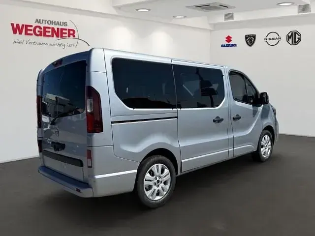 Neu Nissan Primastar Tekna 150 PS (110 kW) 2026 Grau Van / Kleinbus