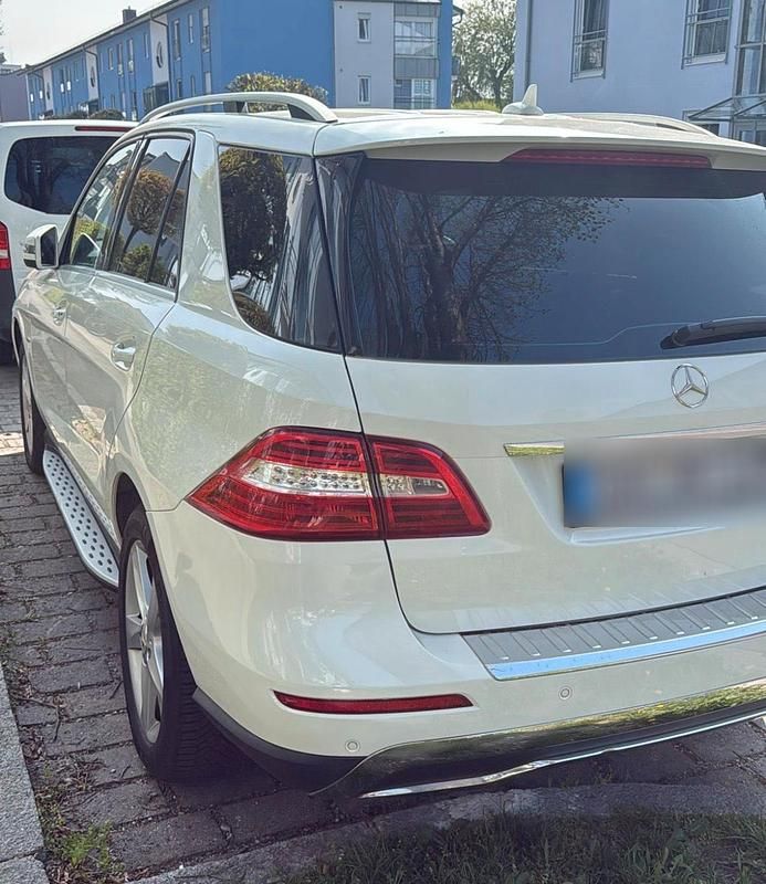 Gebraucht Mercedes ML250 204 PS (150 kW) 2013 Weiß SUV