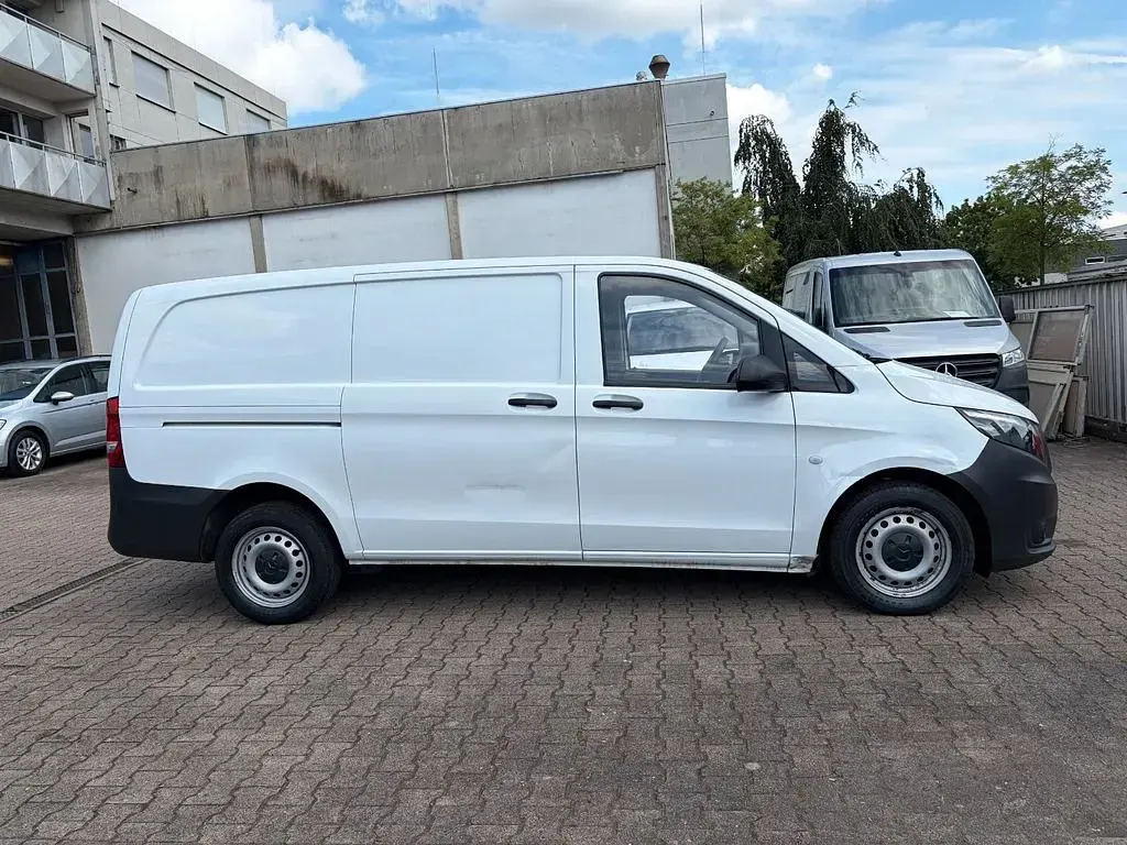 Gebraucht Mercedes Vito 102 PS (75 kW) 2020 Weiß Van